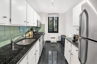 407 Park Ave S in New York, NY - Building Photo - Building Photo