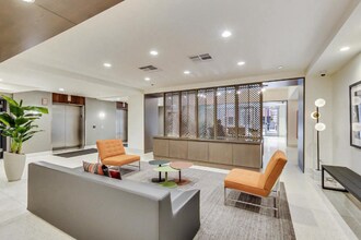 163 N Canal St in Chicago, IL - Building Photo - Building Photo