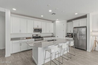 23068 E Stacey Rd in Queen Creek, AZ - Foto de edificio - Building Photo