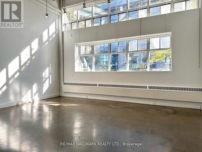 1173 Dundas St E in Toronto, ON - Building Photo - Building Photo