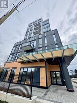 7439 Kingston Rd in Toronto, ON - Building Photo