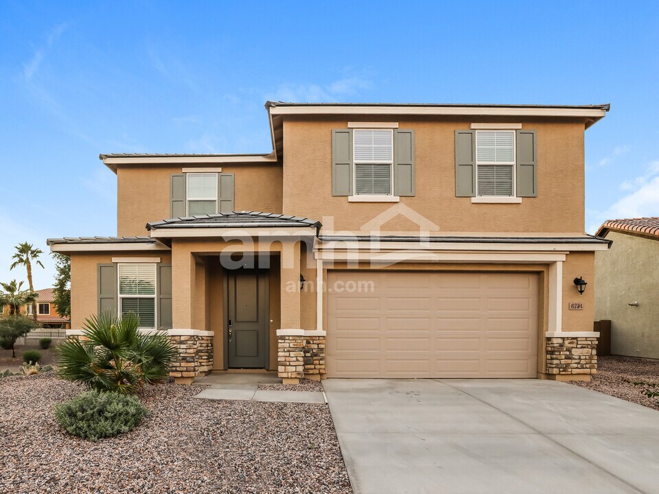 8224 S 21st Ln in Phoenix, AZ - Building Photo