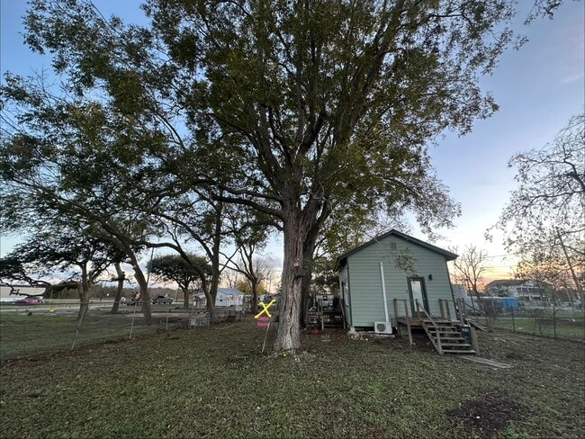 property at 112 E Scott St