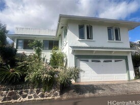 1245 Alewa Dr in Honolulu, HI - Building Photo