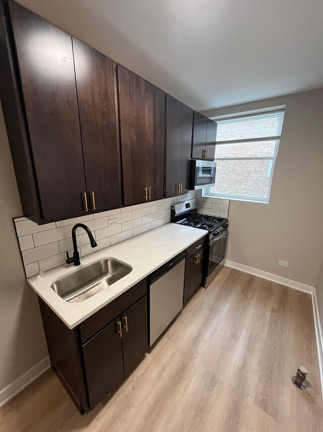 4022-4028 N Mozart St in Chicago, IL - Foto de edificio - Building Photo