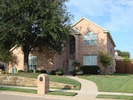 2908 Pioneer Park Dr in Flower Mound, TX - Building Photo