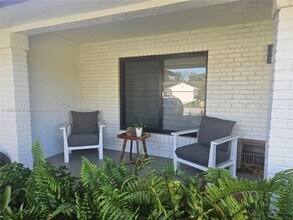 960 Monticello Ave in Davie, FL - Building Photo - Building Photo