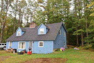 355 New Hampton Rd in Franklin, NH - Building Photo