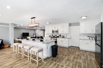 4722 Northrup Dr in Houston, TX - Foto de edificio - Building Photo
