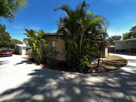 7004 Mills Rd in Winter Park, FL - Building Photo