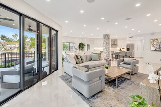 800 Andrews Ave, Unit 9 in Delray Beach, FL - Foto de edificio - Building Photo