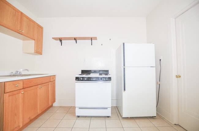 1100 W Roscoe St in Chicago, IL - Building Photo - Building Photo