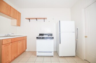 1100 W Roscoe St in Chicago, IL - Building Photo - Building Photo