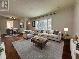 86 Grandview Ave in Markham, ON - Building Photo