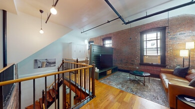18 Sutton St, Unit 19 Stanhope -1b in Boston, MA - Building Photo - Building Photo