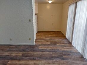 1100 Ranchero Way in San Jose, CA - Building Photo - Building Photo