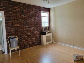 2325 Belgrade St in Philadelphia, PA - Building Photo - Building Photo