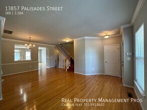 13857 Palisades St in Woodbridge, VA - Building Photo - Building Photo