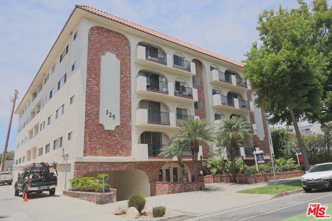 property at 125 Montana Ave