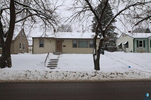 1905 S Western Ave in Sioux Falls, SD - Building Photo