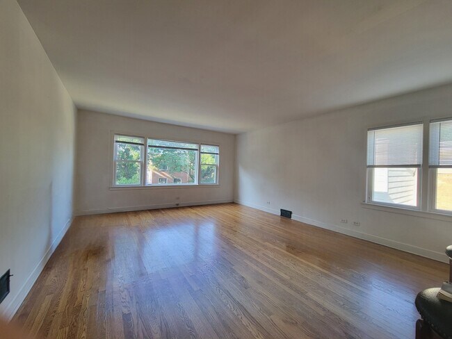 2707 W Berwyn Ave in Chicago, IL - Building Photo - Building Photo