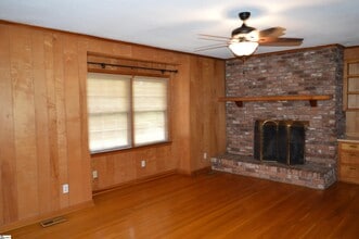 2462 E Blackstock Rd in Roebuck, SC - Building Photo - Building Photo