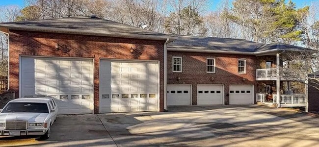 Room in Apartment on Little Mill Rd in Gainesville, GA - Building Photo - Building Photo