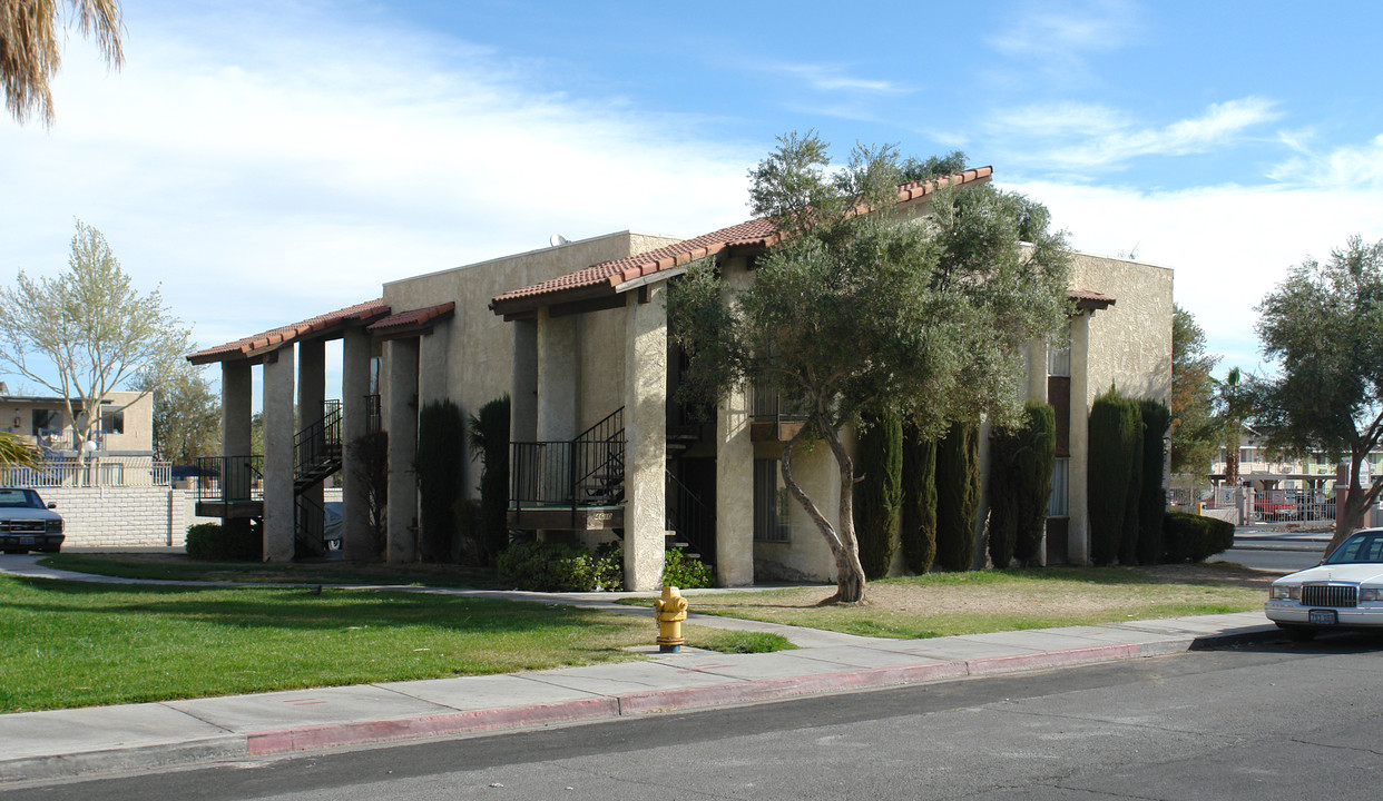 4610 Sand Creek Ave in Las Vegas, NV - Building Photo