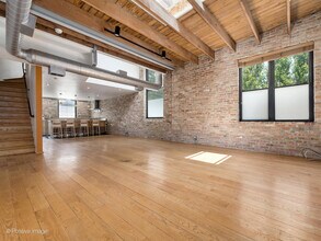 1872 N Clybourn Ave in Chicago, IL - Building Photo - Building Photo