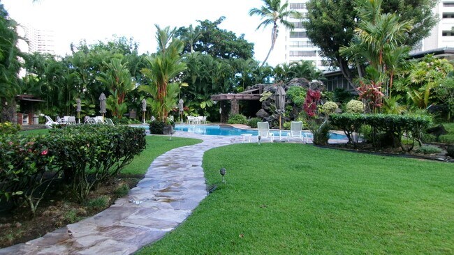 1525 Wilder Ave-Unit -1 in Honolulu, HI - Building Photo - Building Photo