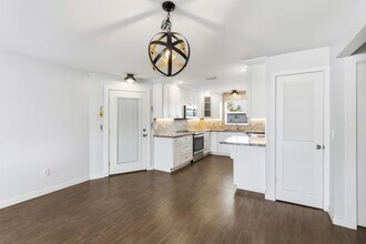 109 Wettaw Ln in North Palm Beach, FL - Building Photo - Building Photo