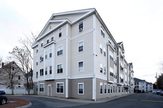 Kent Street Apartments in Somerville, MA - Foto de edificio - Building Photo