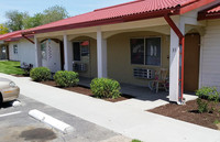 Sierra Vista Apartments in Ontario, OR - Foto de edificio - Building Photo