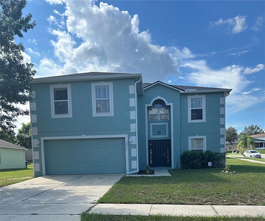 3224 White Blossom Ln in Clermont, FL - Building Photo