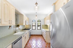 400 33rd St in West Palm Beach, FL - Building Photo