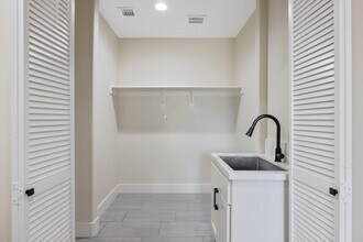 616 W Vassar Ave in Visalia, CA - Building Photo - Building Photo