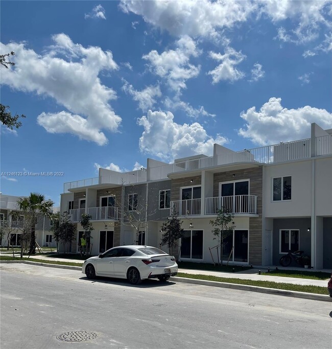 25806 SW 144th Ct in Homestead, FL - Foto de edificio - Building Photo