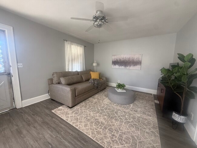 3833 Vine St in Cincinnati, OH - Building Photo - Building Photo