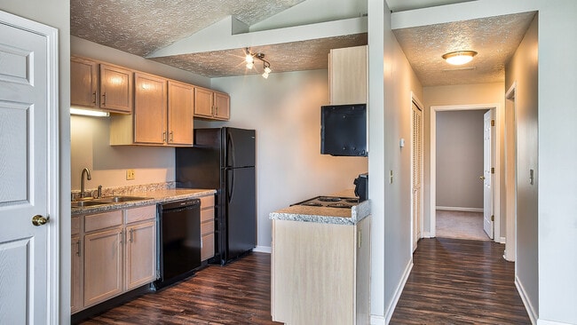 Cypress Square in Lafayette, IN - Foto de edificio - Building Photo