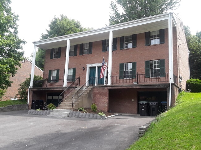 property at 610 Sloop Rd
