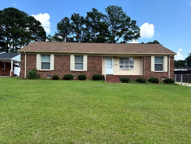 529 Waterbury Dr