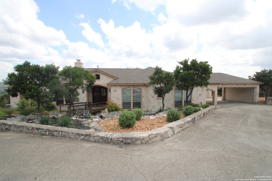 16270 Revello Dr in Helotes, TX - Building Photo