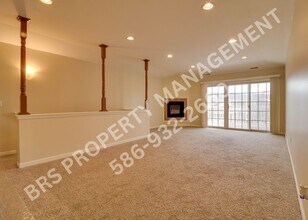 14602 Moravian Manor Cir in Sterling Heights, MI - Building Photo - Building Photo