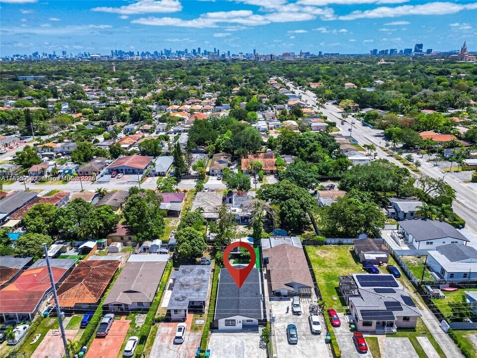 2309 SW 62nd Ave in Miami, FL - Building Photo