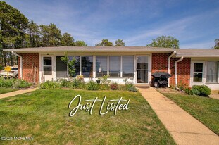 888B Inverness Ct in Lakewood, NJ - Building Photo