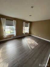 572B Nutley Dr in Monroe Township, NJ - Building Photo - Building Photo