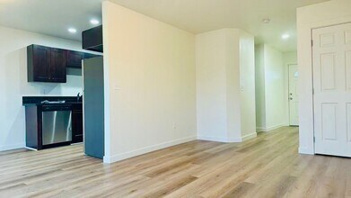 1286 44th Ave in Sweet Home, OR - Building Photo - Building Photo