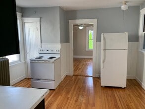 323 Lincoln St, Unit 1L in Worcester, MA - Building Photo - Building Photo