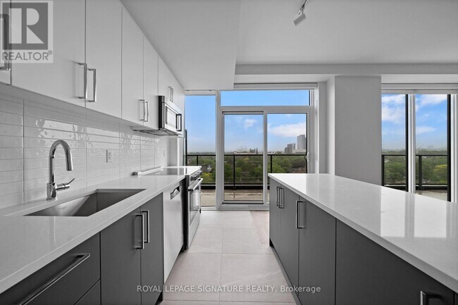 property at 664-664 Spadina Ave.