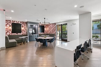 1100 South in Charlotte, NC - Foto de edificio - Building Photo